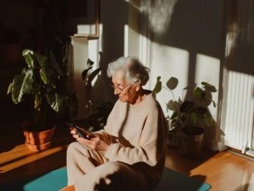 76岁独居老人的养老智慧(76岁老人的心理健康)